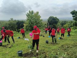 PDIP Sumenep Tegaskan Kepedulian Lingkungan Lewat Tanam Pohon
