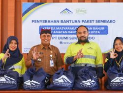Ratusan Paket Sembako Digelontorkan, Wujud Nyata Kepedulian PT BSI pada Korban Banjir di Banyuwangi